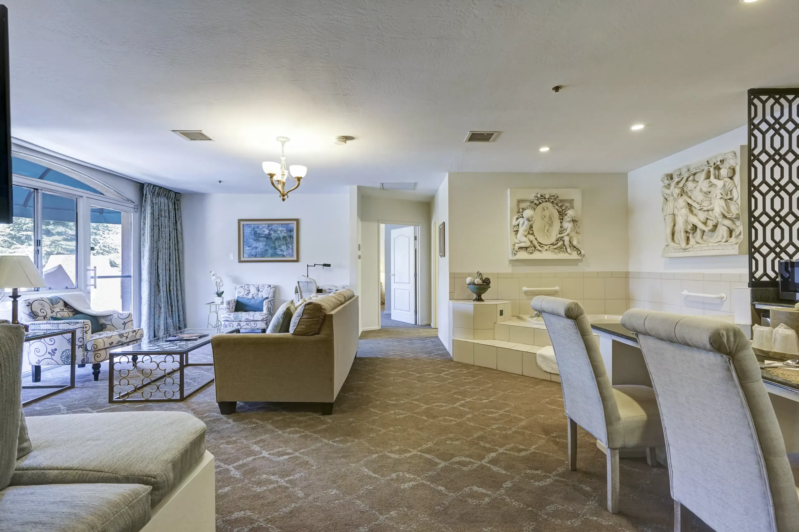 Luxury King Suite Room at Forest Villas Hotel in Prescott AZ