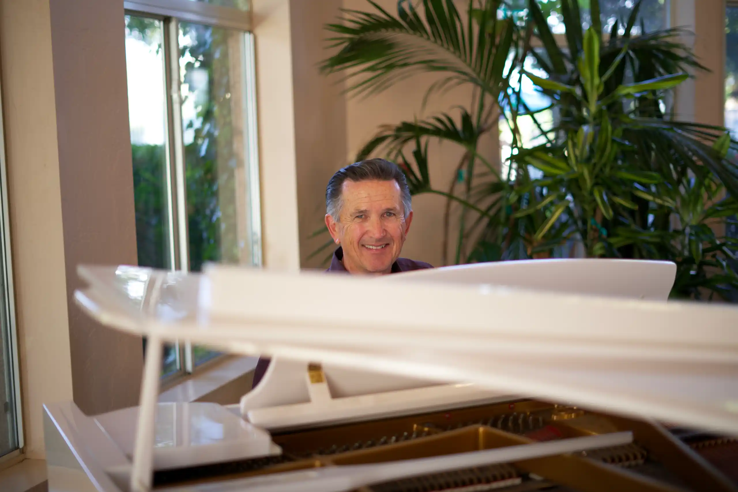 Piano Player at Forest Villas Hotel in Prescott